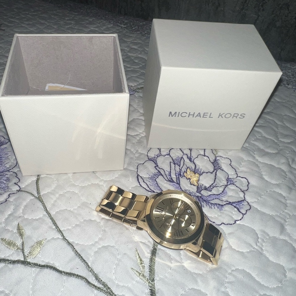 Michael Kors Gold Watch NEW ✨